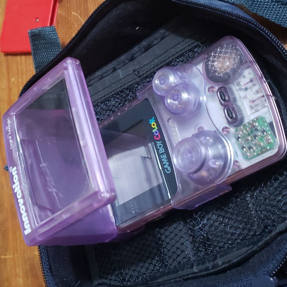 Vintage Gameboy + Accessories